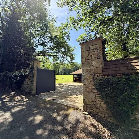 Propriété Périgourdine Pour 8 Avec Piscine Et Wifi - Fr-1-824-24 * Saint-Chamassy